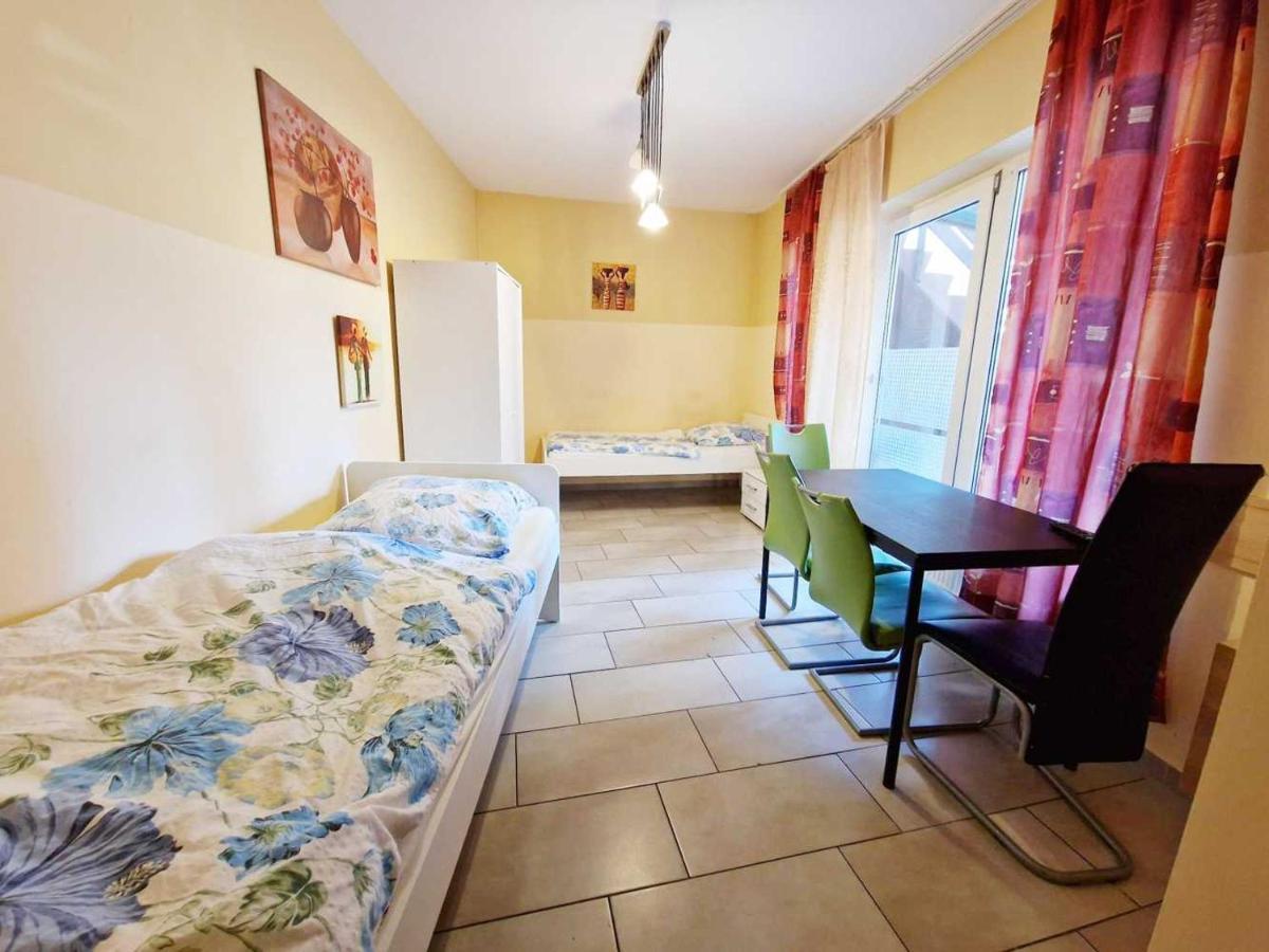 קלן Cozy Apartments In Muelheim מראה חיצוני תמונה