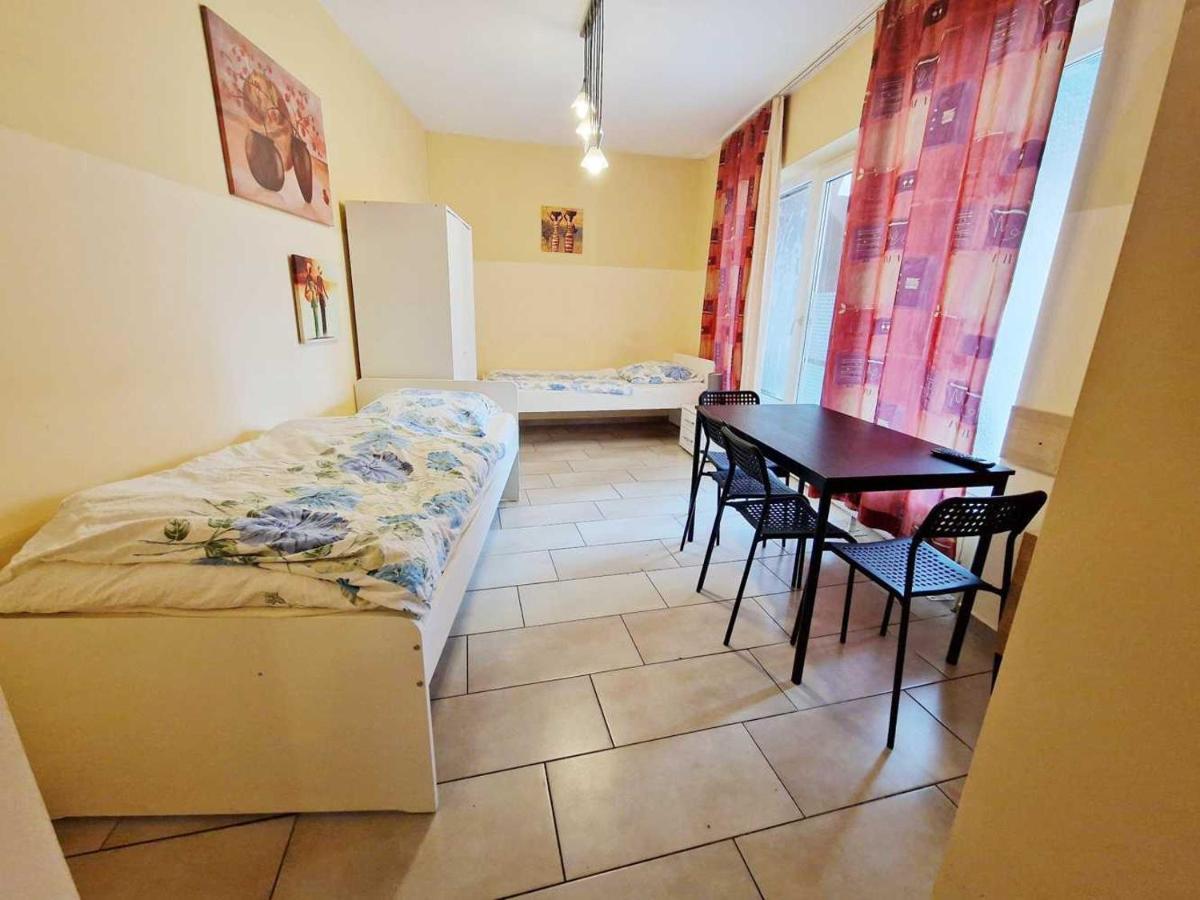 קלן Cozy Apartments In Muelheim מראה חיצוני תמונה