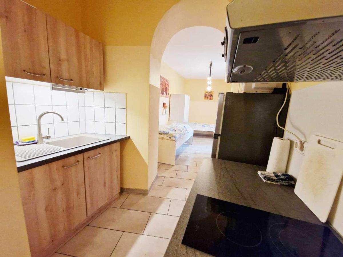 קלן Cozy Apartments In Muelheim מראה חיצוני תמונה