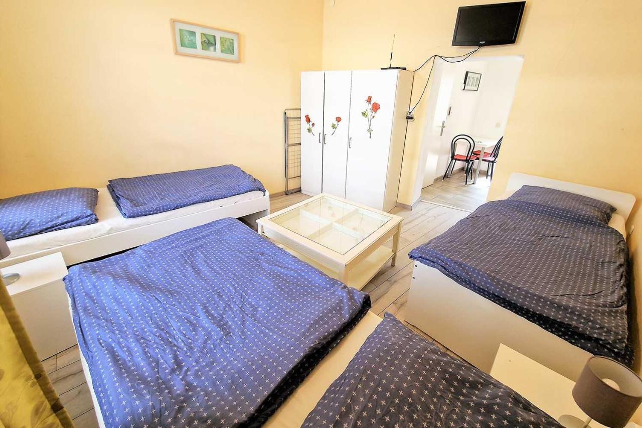 קלן Cozy Apartments In Muelheim מראה חיצוני תמונה