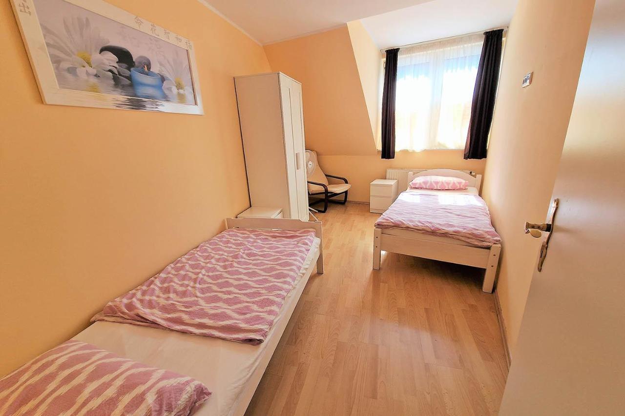 קלן Cozy Apartments In Muelheim מראה חיצוני תמונה