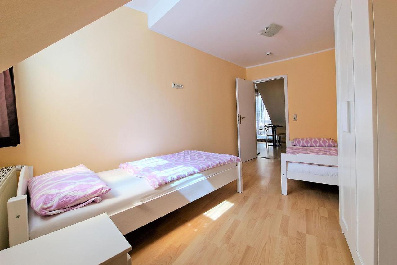 קלן Cozy Apartments In Muelheim מראה חיצוני תמונה